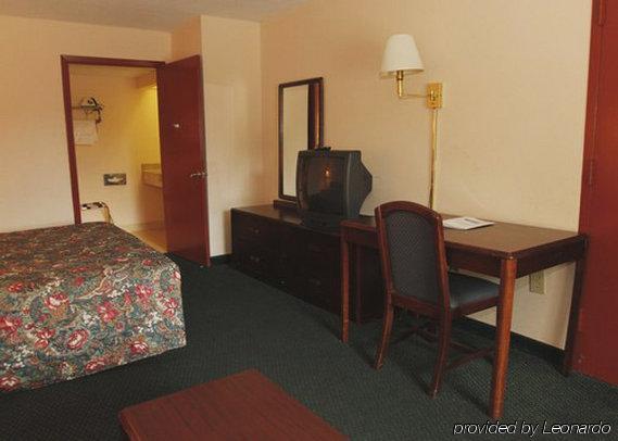 Rodeway Inn Greenwood Oda fotoğraf