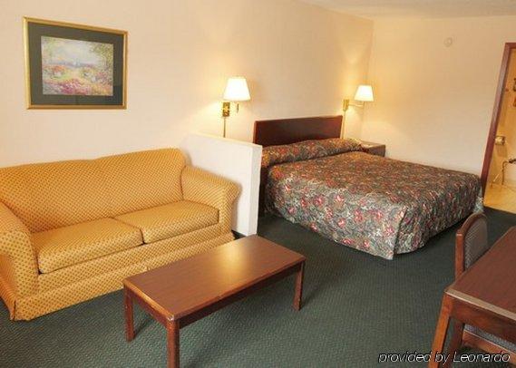 Rodeway Inn Greenwood Oda fotoğraf