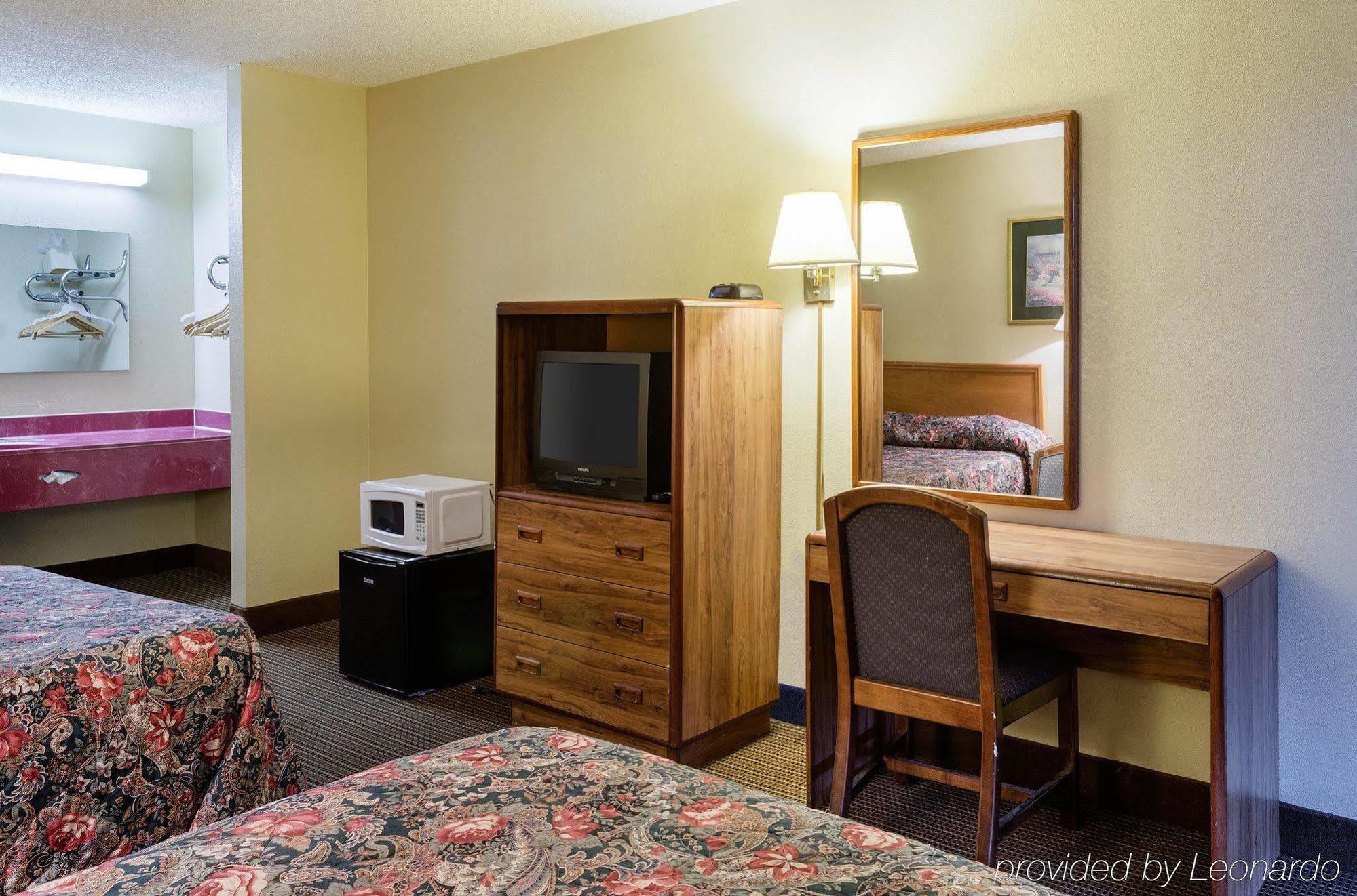 Rodeway Inn Greenwood Dış mekan fotoğraf